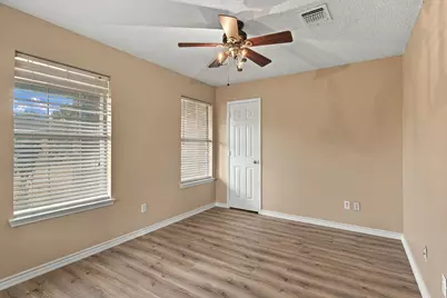 8116 Hulen Park Circle, Fort Worth, TX 76123 - Photo 4
