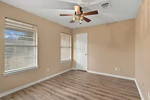 8116 Hulen Park Cir, Fort Worth, TX 76123 - Photo 4