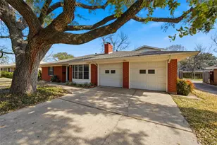5318 Lake Lindenwood Dr, Waco, TX 76710 - Photo 2
