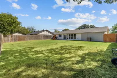 2621 Elk Grove Road, Carrollton, TX 75007 - Photo 20