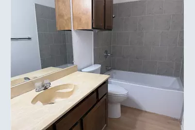 210 Shady Valley Drive, Mansfield, TX 76063 - Photo 8