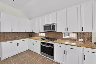 505 Victory Ln, Mansfield, TX 76063 - Photo 6
