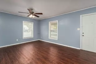 5600 Hiett Ct, Fort Worth, TX 76112 - Photo 8