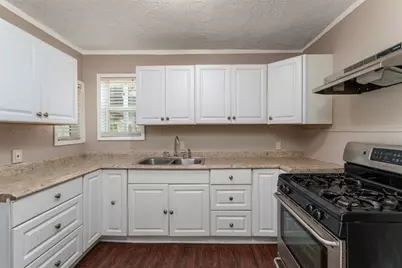 5600 Hiett Court, Fort Worth, TX 76112 - Photo 12