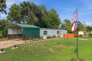 22107 Lakewood Dr, Frankston, TX 75763 - Photo 2