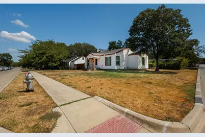 913 S Sargent Street, Fort Worth, TX 76103 - Photo 2