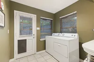 737 N Hampton Rd, Dallas, TX 75208 - Photo 16