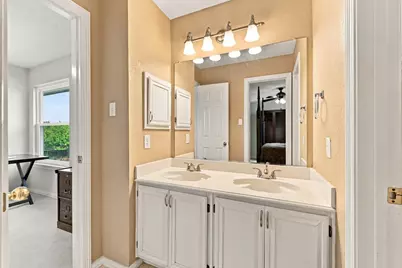 942 Village Parkway, Coppell, TX 75019 - Photo 34