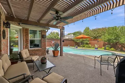 942 Village Parkway, Coppell, TX 75019 - Photo 8