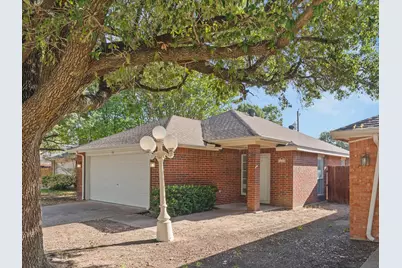 616 Renaissance Place, Cedar Hill, TX 75104 - Photo 2