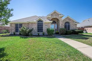 10201 Evergreen Dr, Rowlett, TX 75089 - Photo 1