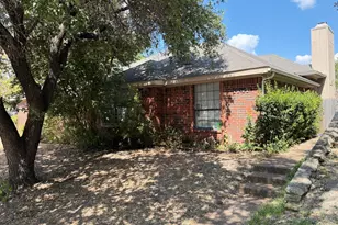 11416 Summertree Ln, Dallas, TX 75243 - Photo 4