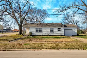 901 Johnson St, Terrell, TX 75160 - Photo 4