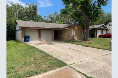 806 Phillips Drive, Ennis, TX 75119 - Photo 1