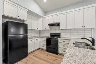 711 4th St, Eddy, TX 76524 - Photo 22