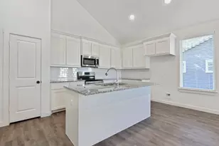 720 W Texas St, Denison, TX 75021 - Photo 8