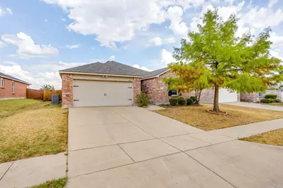 1204 Foxglove Lane, Burleson, TX 76028 - Photo 2