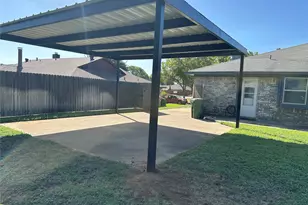 2305 Dalewood Ln, Bedford, TX 76022 - Photo 2