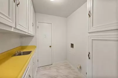 1924 Canterbury Street, Irving, TX 75062 - Photo 34
