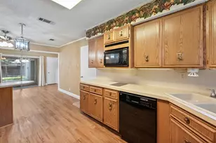 1924 Canterbury St, Irving, TX 75062 - Photo 16