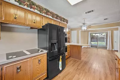 1924 Canterbury Street, Irving, TX 75062 - Photo 14