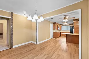 1924 Canterbury St, Irving, TX 75062 - Photo 18