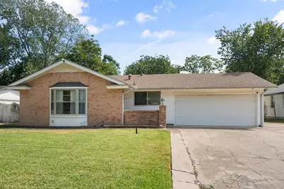 1924 Canterbury Street, Irving, TX 75062 - Photo 2