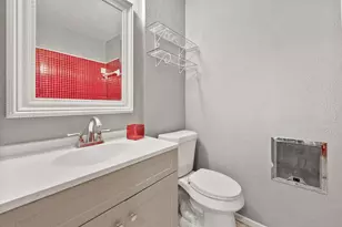 1924 Canterbury St, Irving, TX 75062 - Photo 32