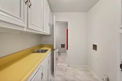 1924 Canterbury Street, Irving, TX 75062 - Photo 32