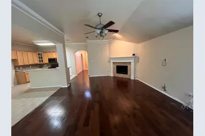 615 Magnolia, Glenn Heights, TX 75154 - Photo 4
