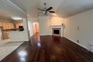 615 Magnolia, Glenn Heights, TX 75154 - Photo 4