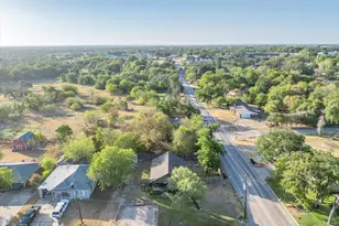 1090 Counts St, Stephenville, TX 76401 - Photo 20