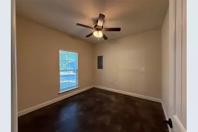 402 W Avenue C, Waxahachie, TX 75165 - Photo 24