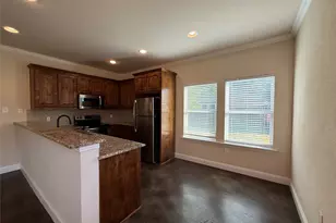 402 W Ave C, Waxahachie, TX 75165 - Photo 10
