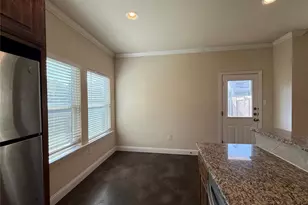 402 W Ave C, Waxahachie, TX 75165 - Photo 12