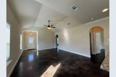 402 W Avenue C, Waxahachie, TX 75165 - Photo 14