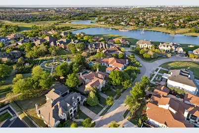 1121 Excalibur Boulevard, Lewisville, TX 75056 - Photo 38