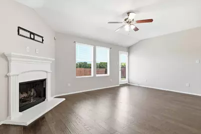 652 Lincoln Avenue, Lavon, TX 75166 - Photo 8