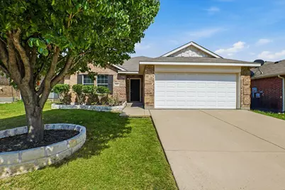 652 Lincoln Avenue, Lavon, TX 75166 - Photo 1
