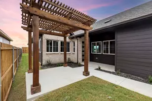 1640 Edgeway Dr, Aubrey, TX 76227 - Photo 2