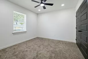 418 Dawson Cir, Grand Prairie, TX 75051 - Photo 12