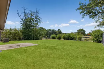 910 Quebec Drive, Garland, TX 75040 - Photo 22