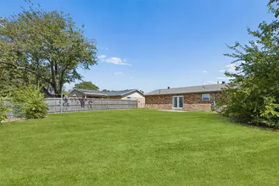 910 Quebec Drive, Garland, TX 75040 - Photo 2