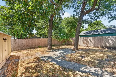 1214 E Waco Avenue, Dallas, TX 75216 - Photo 26