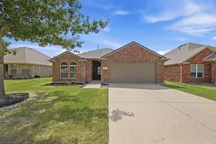 409 Bryn Mawr Ln, Van Alstyne, TX 75495 - Photo 1