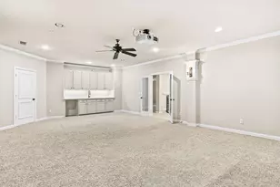 5601 S Woodcreek Cir, McKinney, TX 75071 - Photo 18