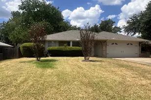 2513 Poppy Ln, Euless, TX 76039 - Photo 1