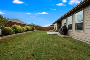 2800 Lakeside Dr, Aubrey, TX 76227 - Photo 32