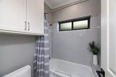 8715 Forest Hills Boulevard, Dallas, TX 75218 - Photo 28