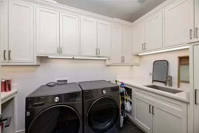 8715 Forest Hills Boulevard, Dallas, TX 75218 - Photo 20